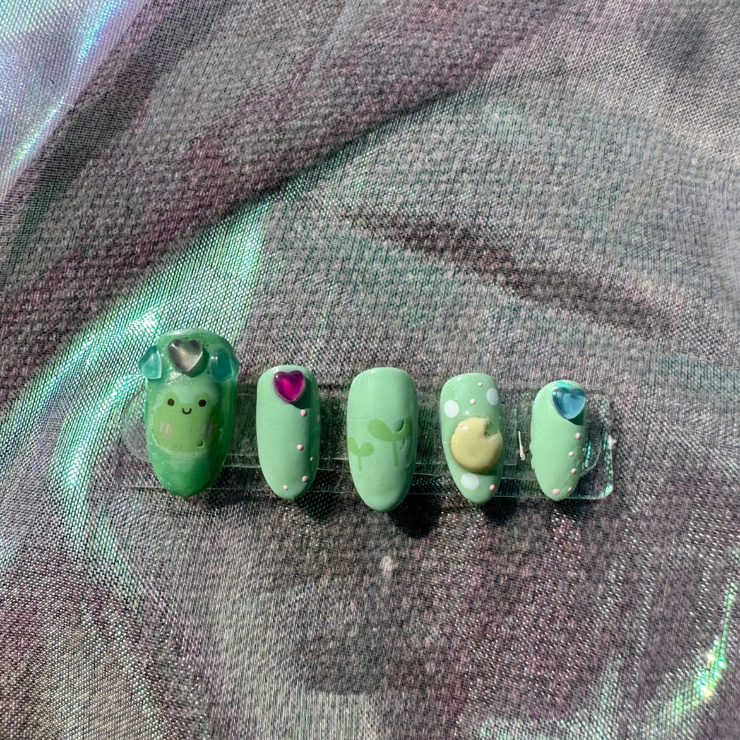 🐸 UV Activated Froggy Press On Nail Set 🐸