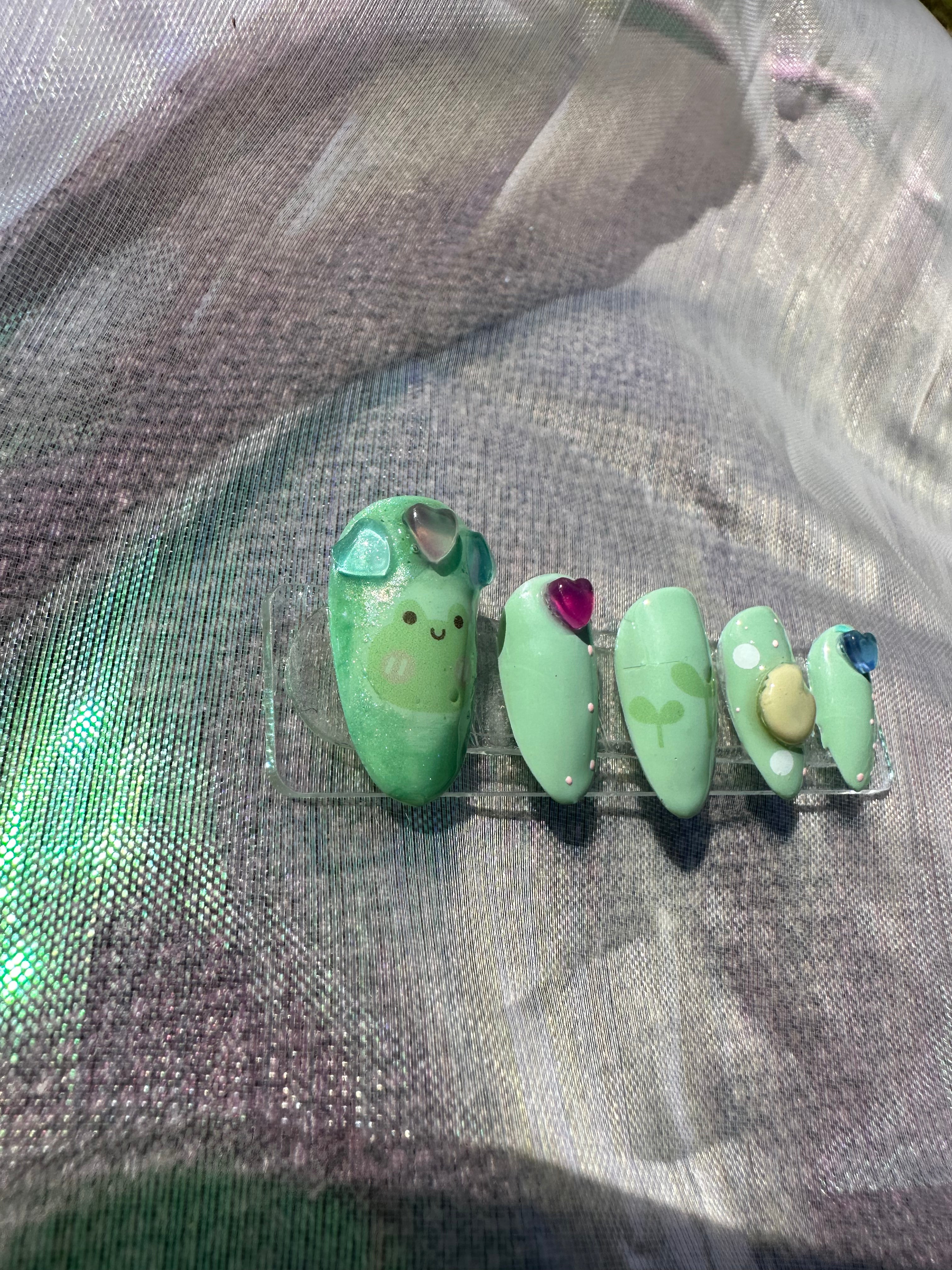 🐸 UV Activated Froggy Press On Nail Set 🐸