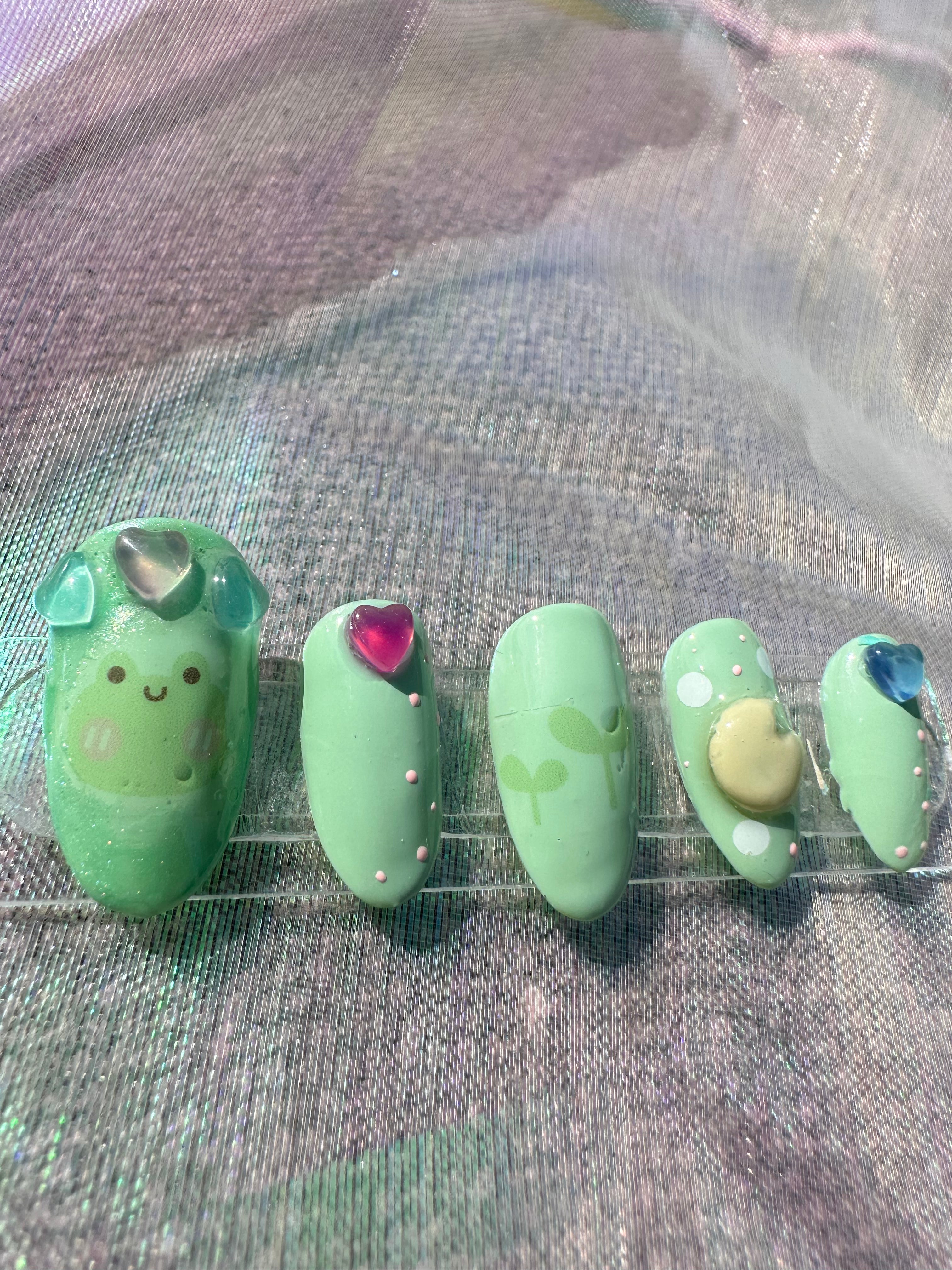 🐸 UV Activated Froggy Press On Nail Set 🐸