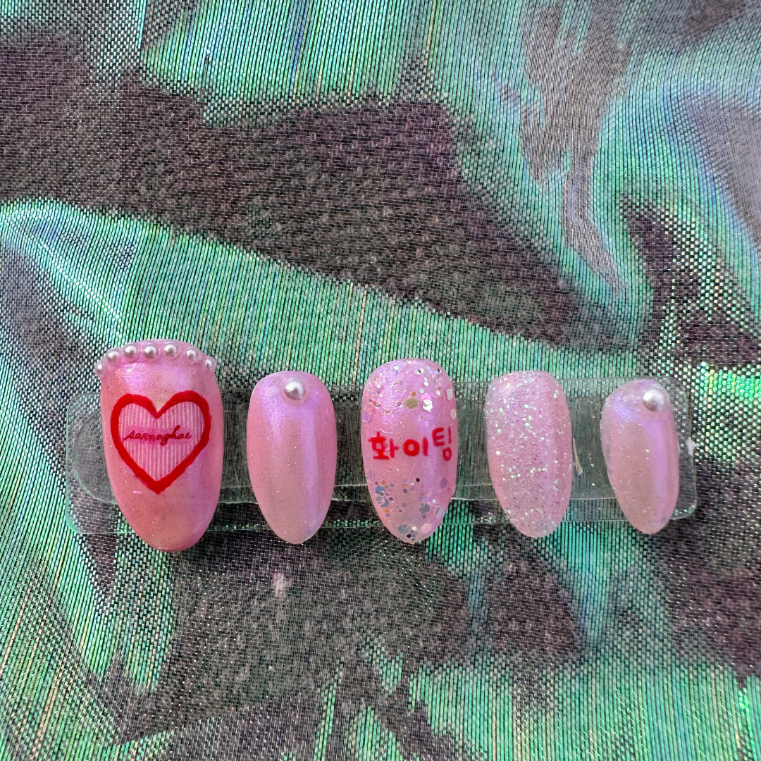 ✨ 💗 Saranghae Korean Pop Culture Press On Nail Set 💗 ✨